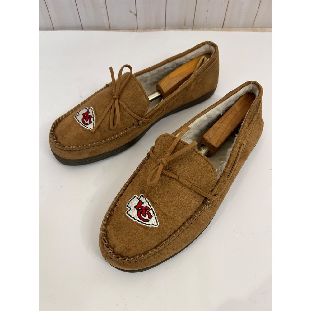NFL FOCO Kansas City Chiefs Tan Moccasin Slippers Sherpa Men L